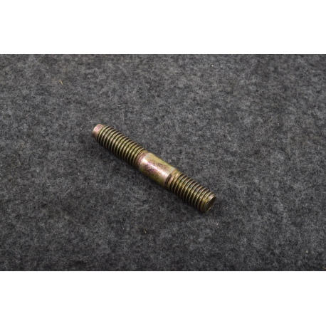 Болт нижній кріплення верхнього кронштейна до кронштейна на двигуні 1.6, 1.8 LDA GM 94501290