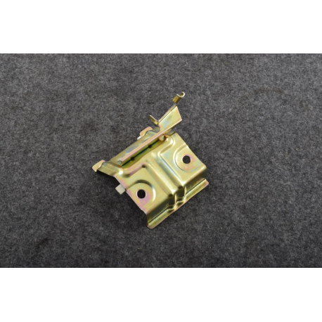Кронштейн наружный ручки замка двери передней левой Нексия GM 96209530