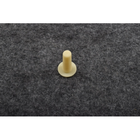 Пістон (кліпса) кріплення заднього ліхтаря Матіз M100 M150 Нубіра GM 96211949