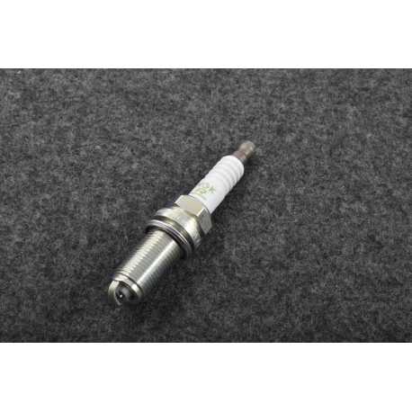 Свічка запалювання 18841-11051 Mobis - 1884111051 - схема з каталогу 10930A, KEURPD418 1884111051