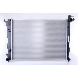 Радиатор охлаждения двигателя Nissens