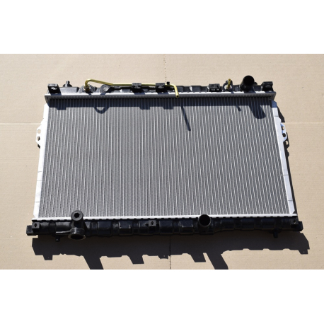 Радиатор охлаждения двигателя Nissens - NI 67030 - изображение №1 NI 67030